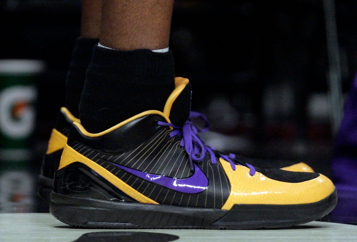 Kobe Bryant Purple And Yellow Shoes | vlr.eng.br