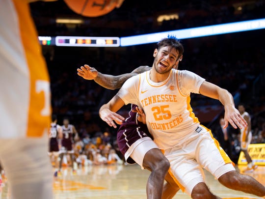 SEC basketball power rankings: LSU continues to win close  