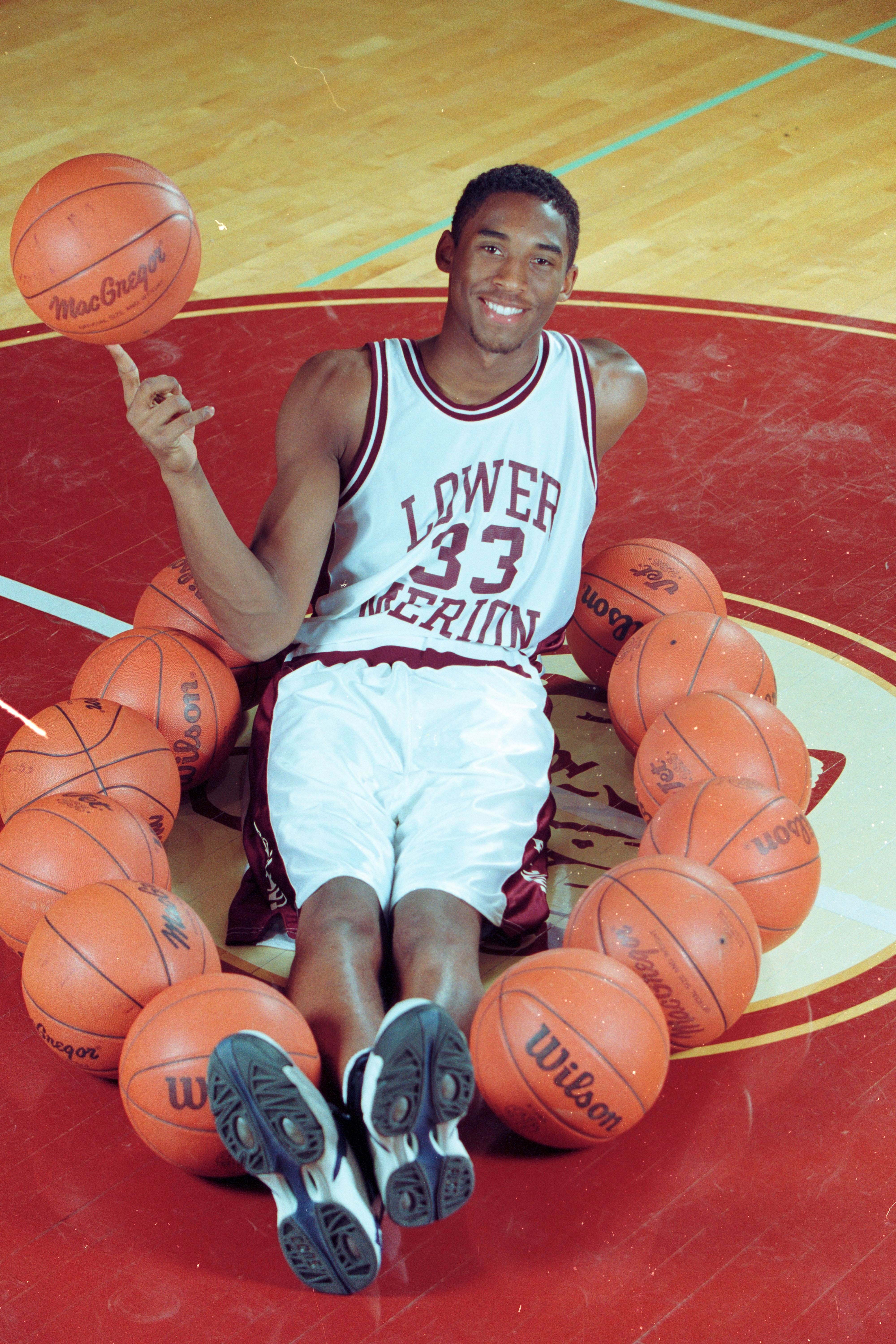 kobe bryant red jersey