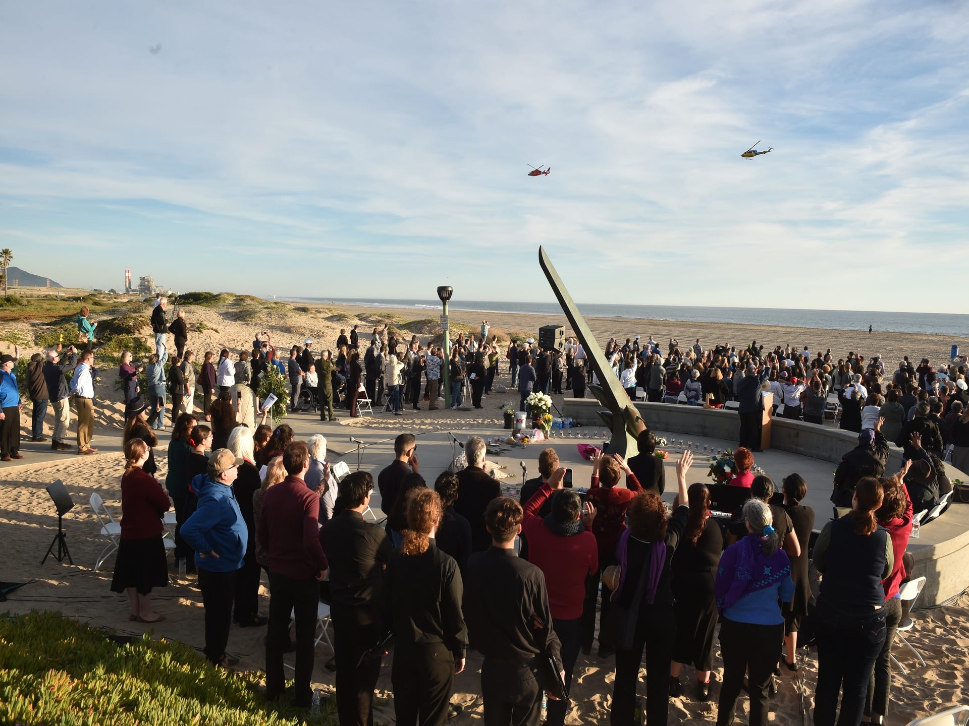 Families gather for 20th Alaska Airlines Flight 261 crash memorial