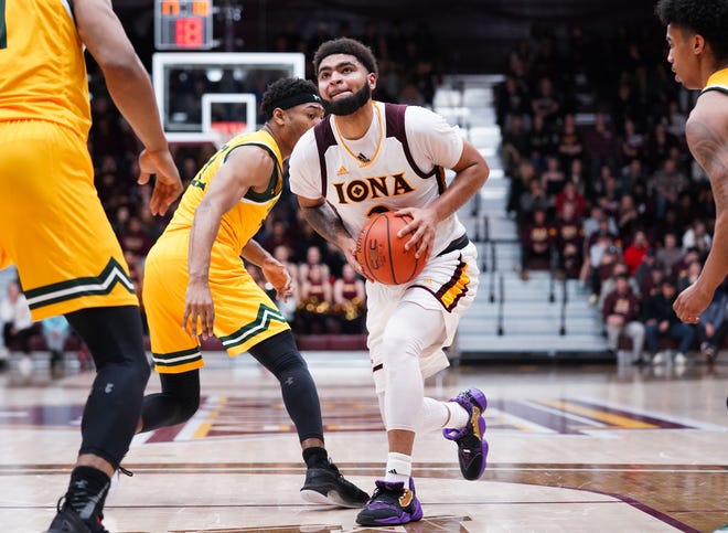 E.J. Crawford finished with a game-high 22 points in the 87-64 loss to Siena on Friday, Jan. 31, 2020.