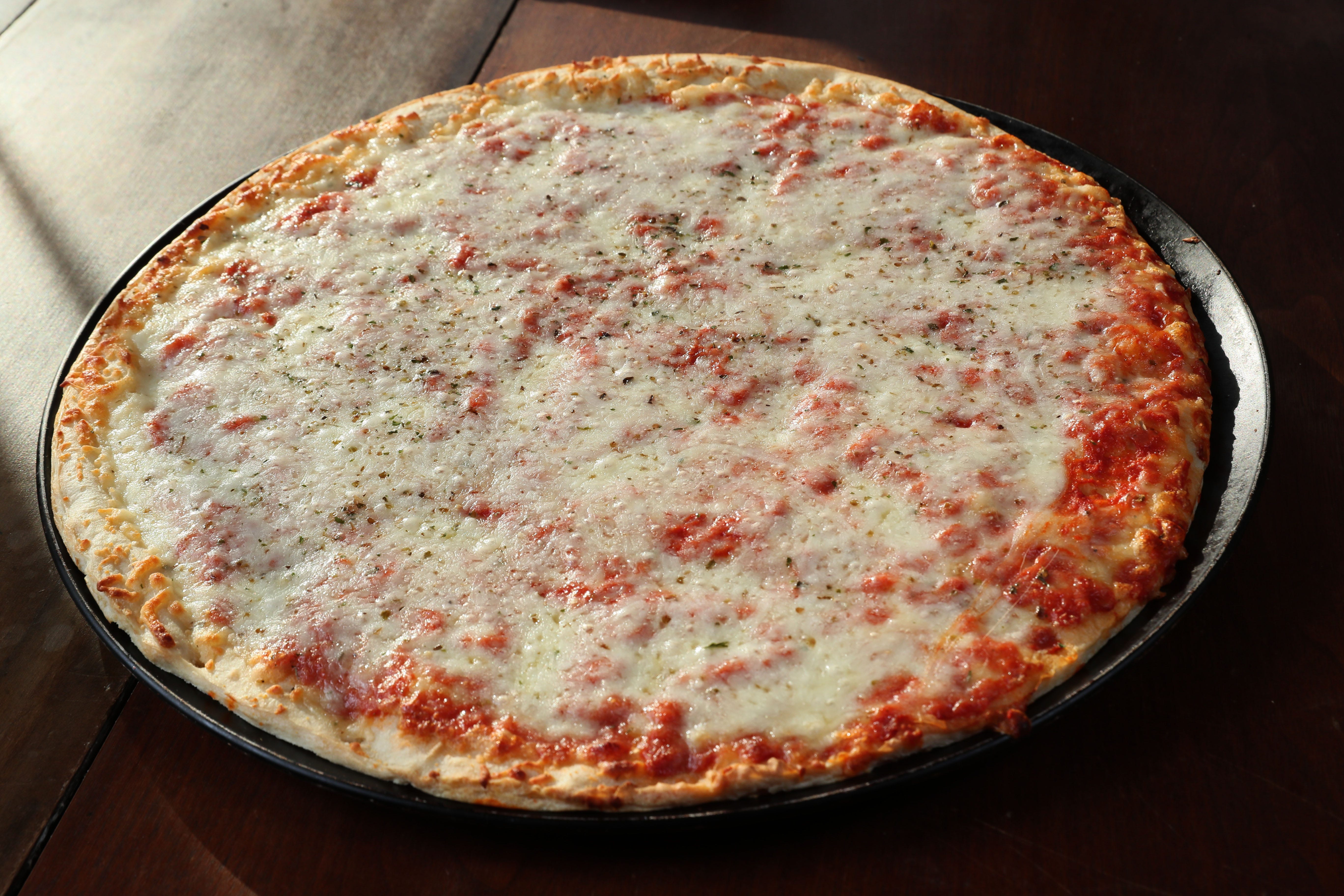 Wisconsin grocery store takeandbake pizzas from Kwik Trip, Sendik's