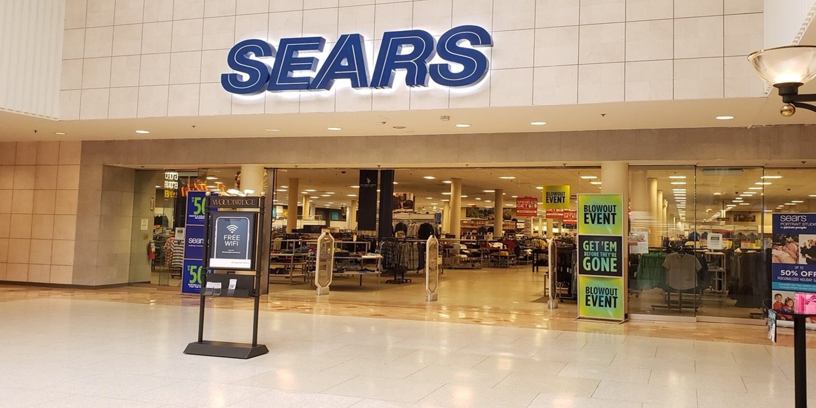 NJ Sears at Woodbridge Center mall closing