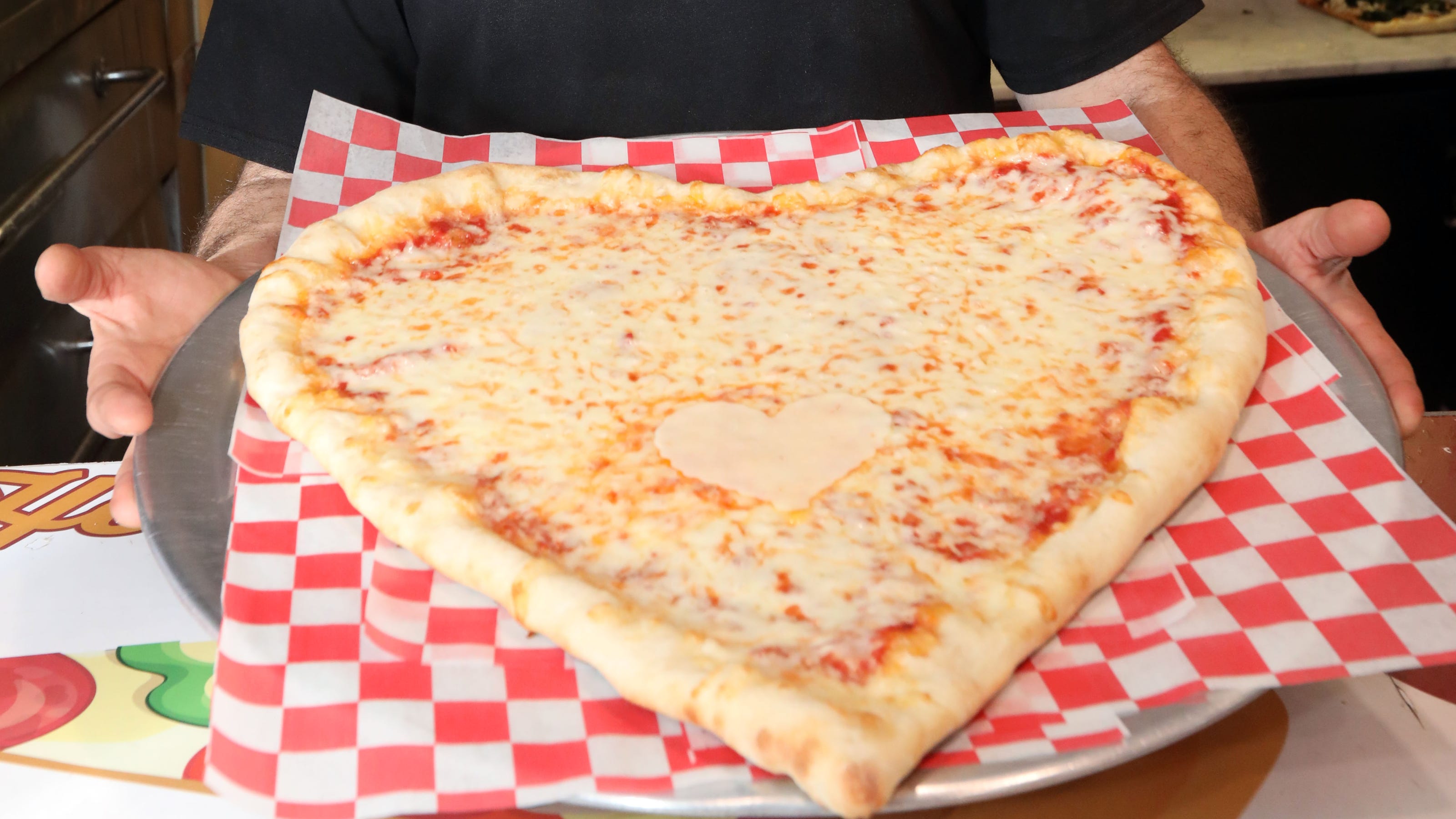 Where To Find Heart Shaped Pizza Super Slice For Valentine S Day