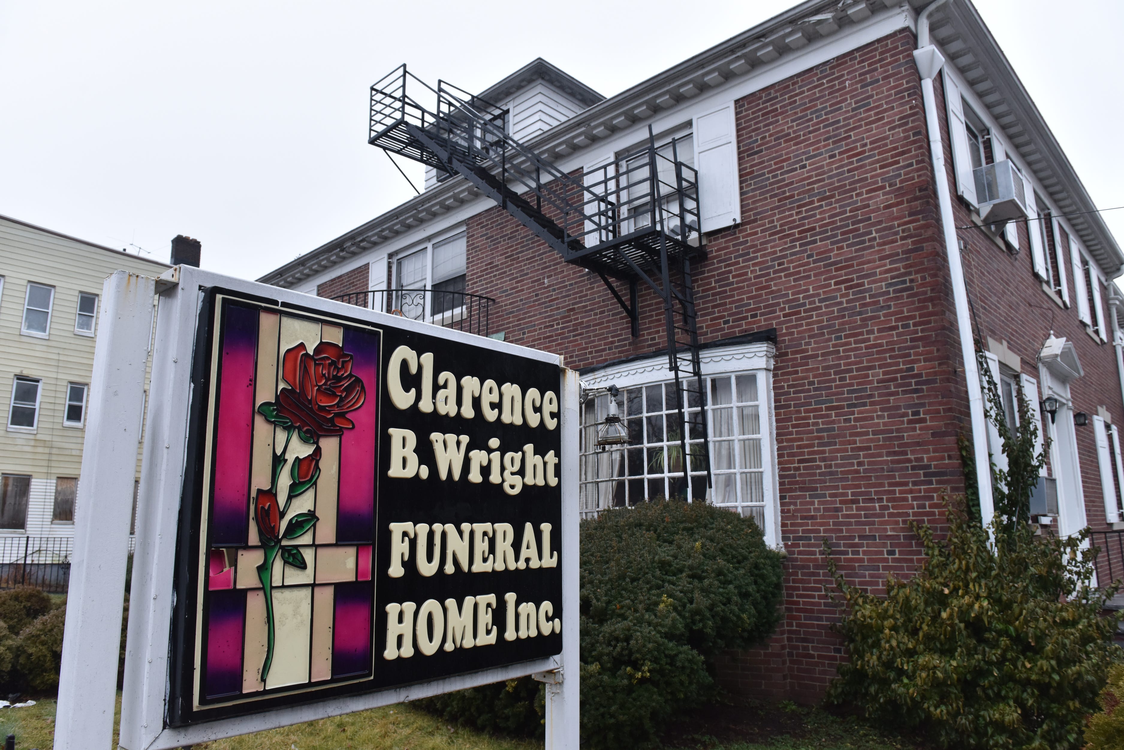 Lawsuit Newark Woman S Body Was Left To Decompose At Nj Funeral Homes