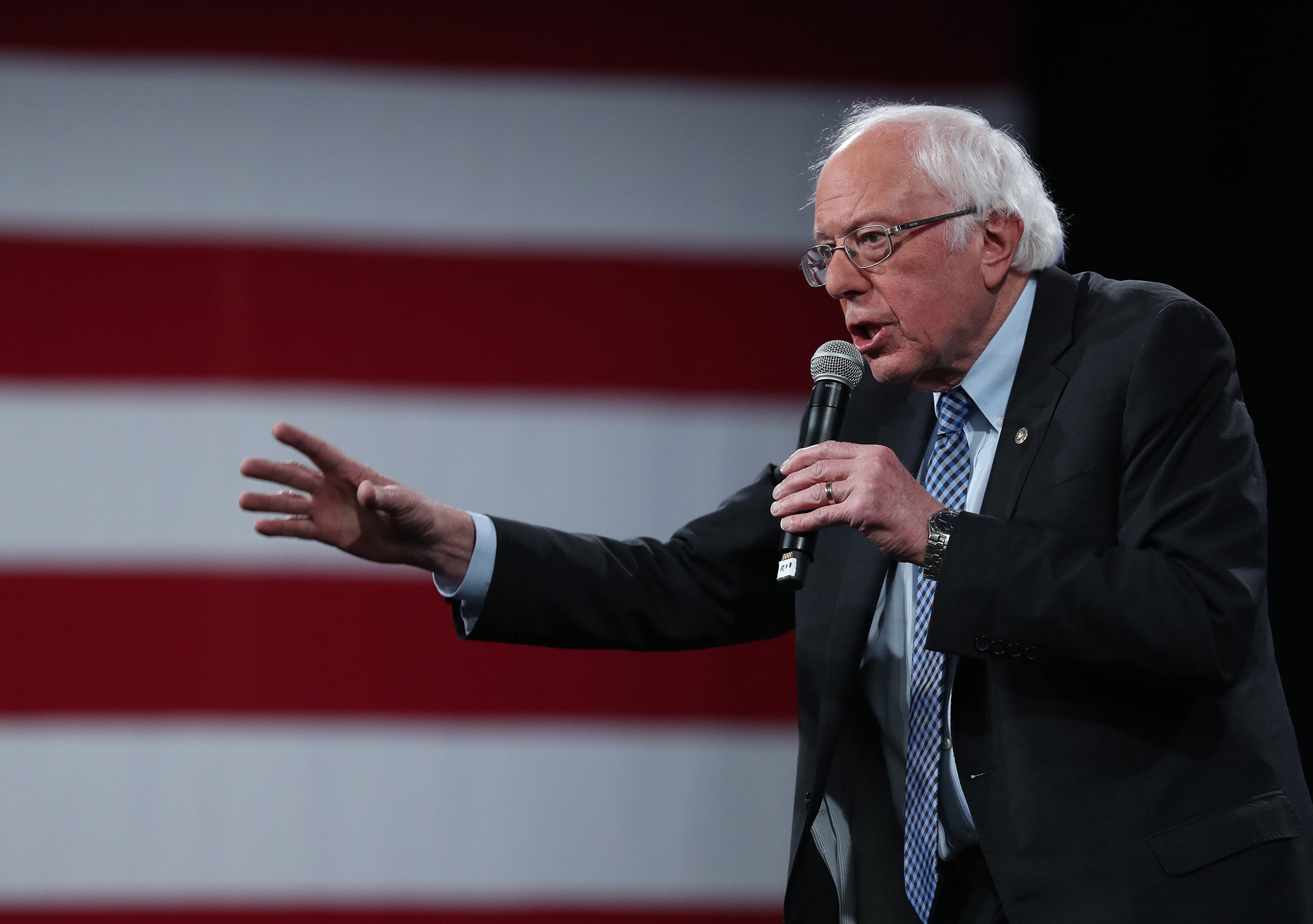 Take Sanders Seriously He S Led Trump In National Polls For 5 Years