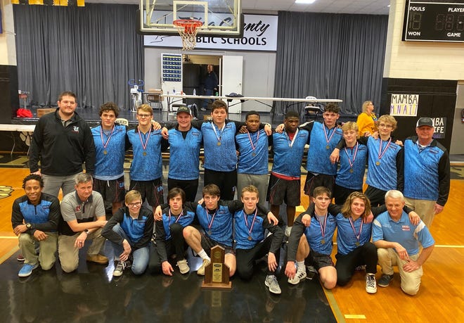 Union County won the First Region wrestling championship Saturday at Trigg County High School. It was the 17th straight regional title for the Braves, who qualified 13 wrestlers for the KHSAA state tournament Friday and Saturday in Lexington.