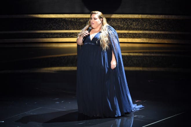 This Is Us' star Chrissy Metz got serious in her performance of 'I'm Standing With You' from 'Breakthrough.