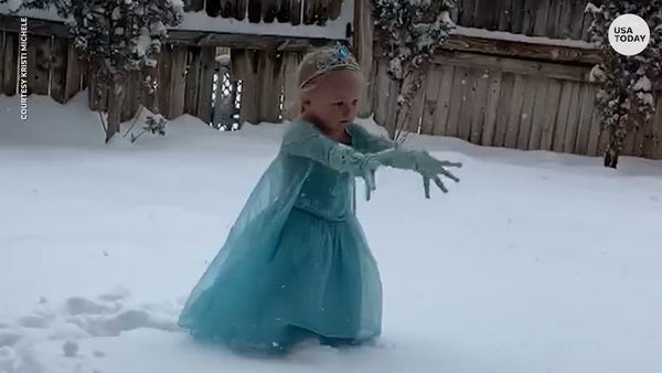 'Frozen' fan dresses as Elsa to celebrate rare Tex