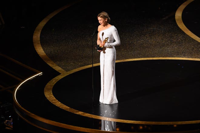 Renée Zellweger wins the Oscar for best performance by an actress in a leading role for her role in Judy Garland biopic "Judy."