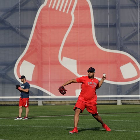 Red Sox relief pitcher Darwinzon Hernandez works o