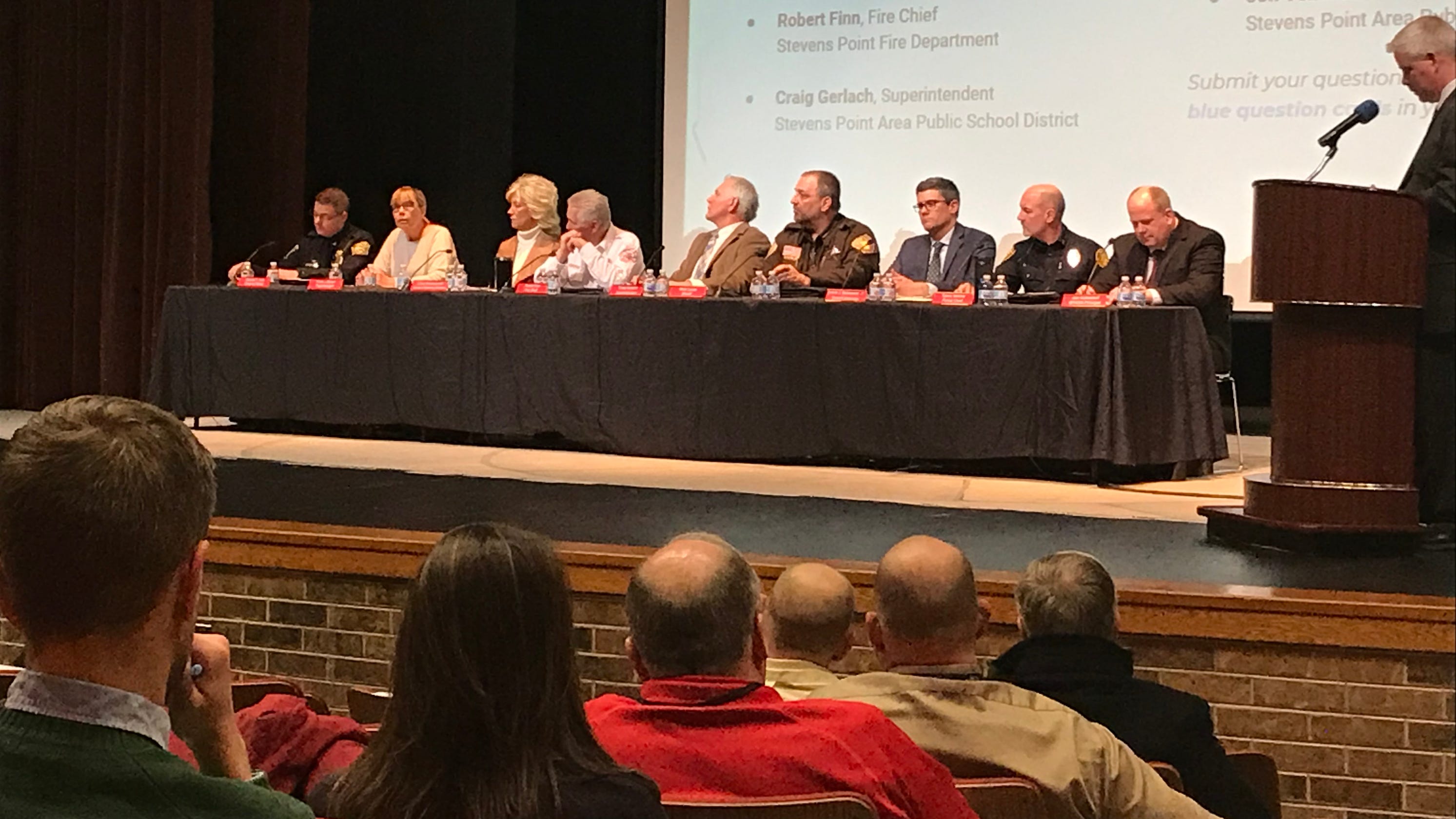 stevens-point-school-district-panel-tackles-questions-about-safety