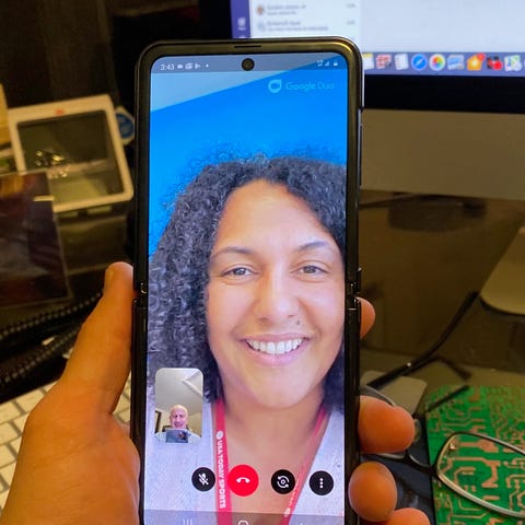 Making a Google Duo call on the Samsung Z Flip