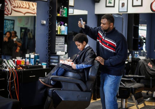 Barbershop Books Des Moines Barber Promotes Reading Through