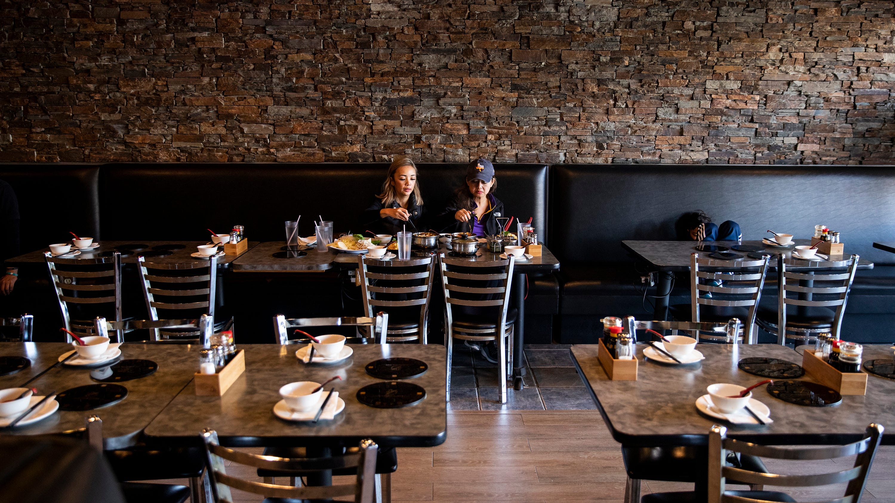 Coronavirus How To Protect Yourself When Eating Out At Restaurants