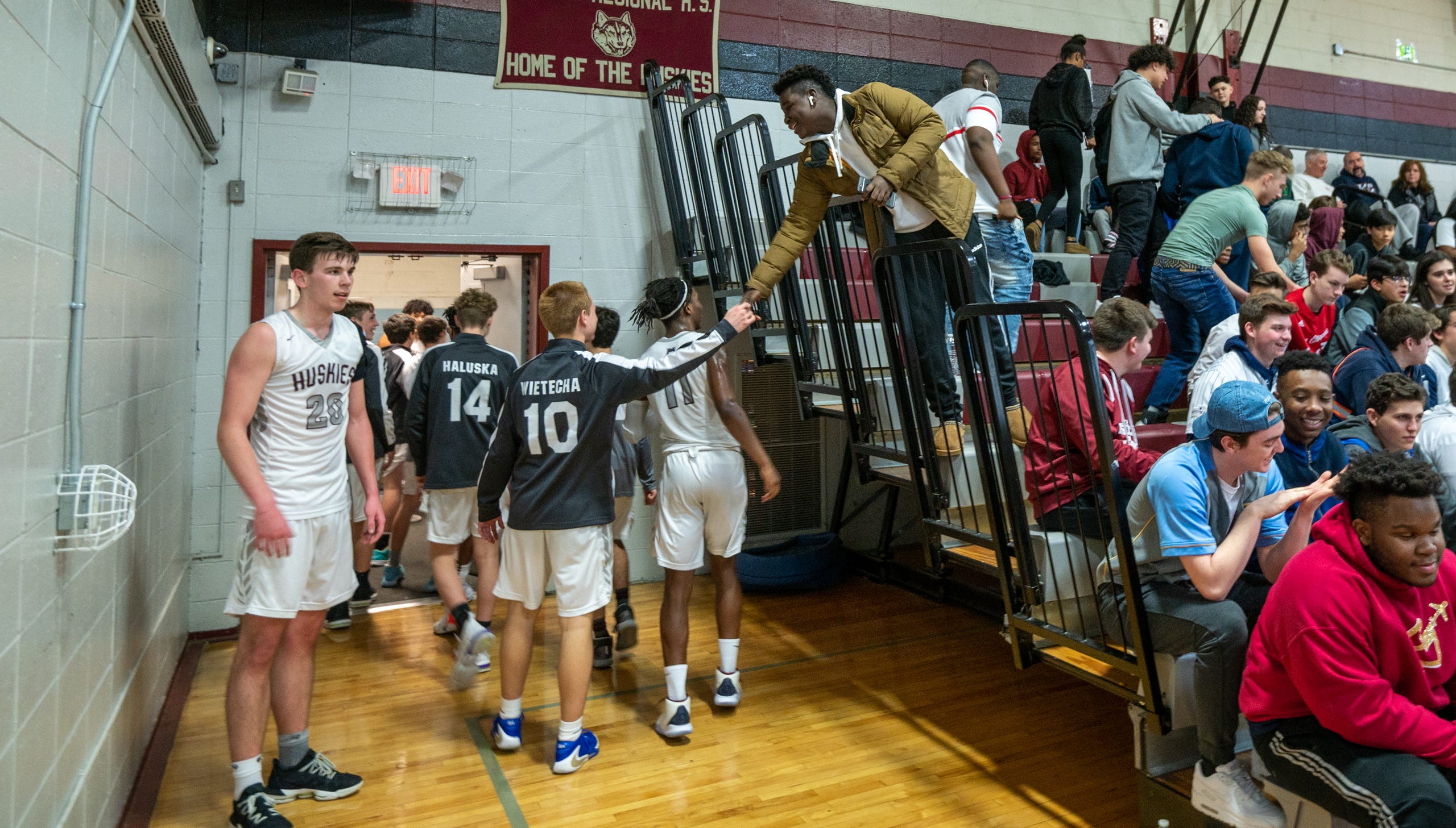 Nj Boys Basketball Matawan Beats Barnegat In Sct