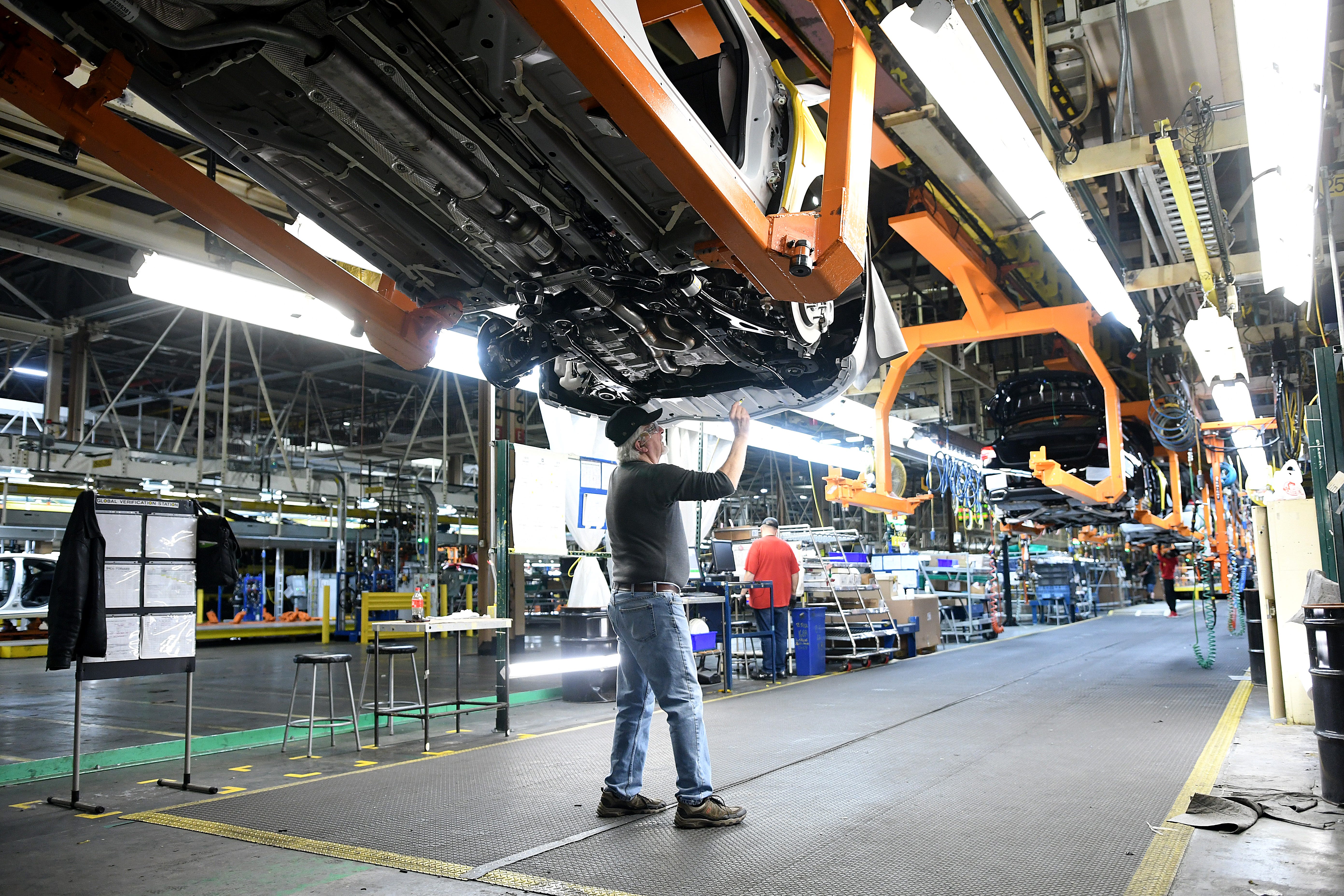 GM Lansing Grand River plant production halted