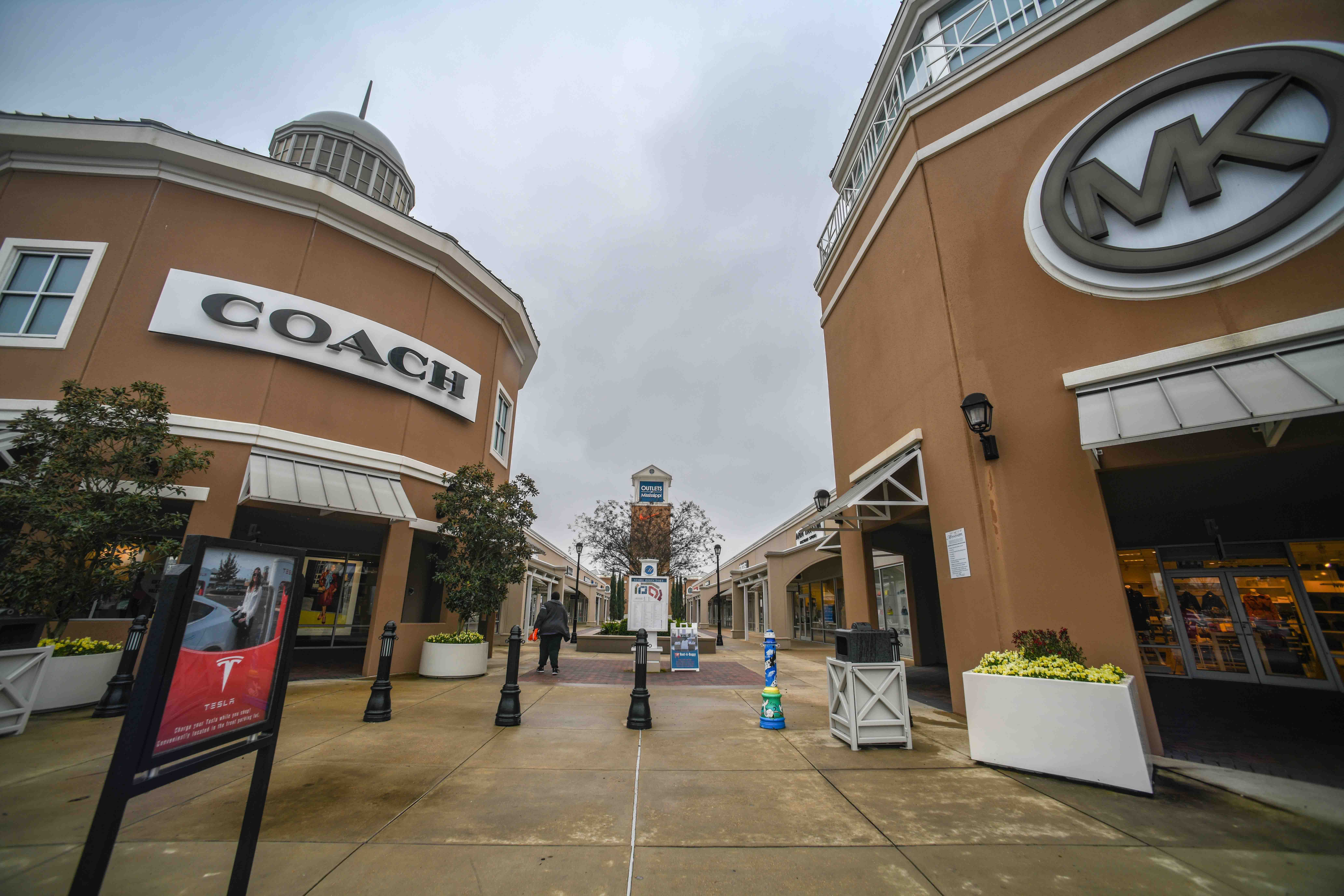 outlets of mississippi nike store