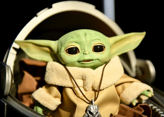 mandalorian animatronic yoda