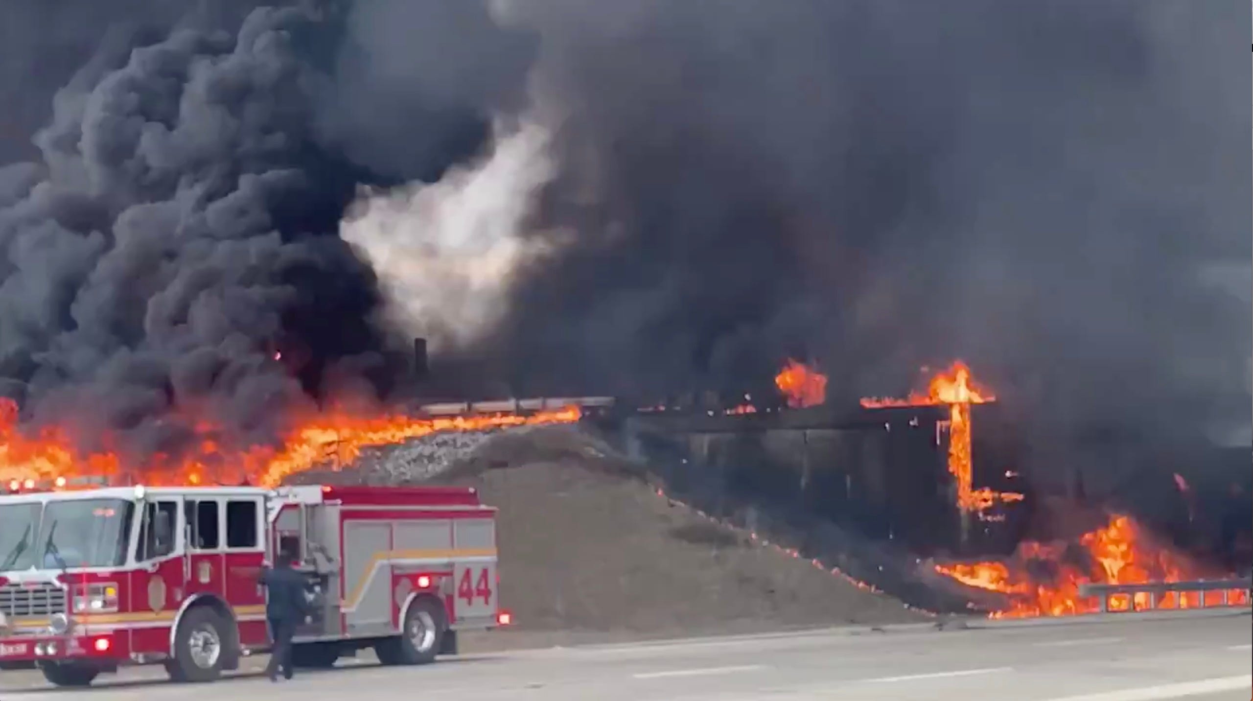 Fire In Indianapolis Good Samaritans Save Semi Driver After Explosion