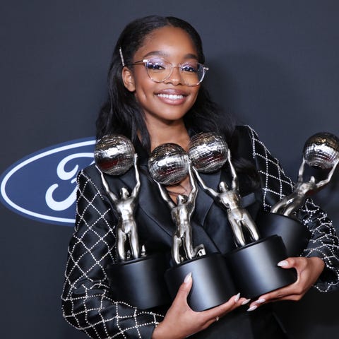 Marsai Martin poses with the Outstanding Supportin