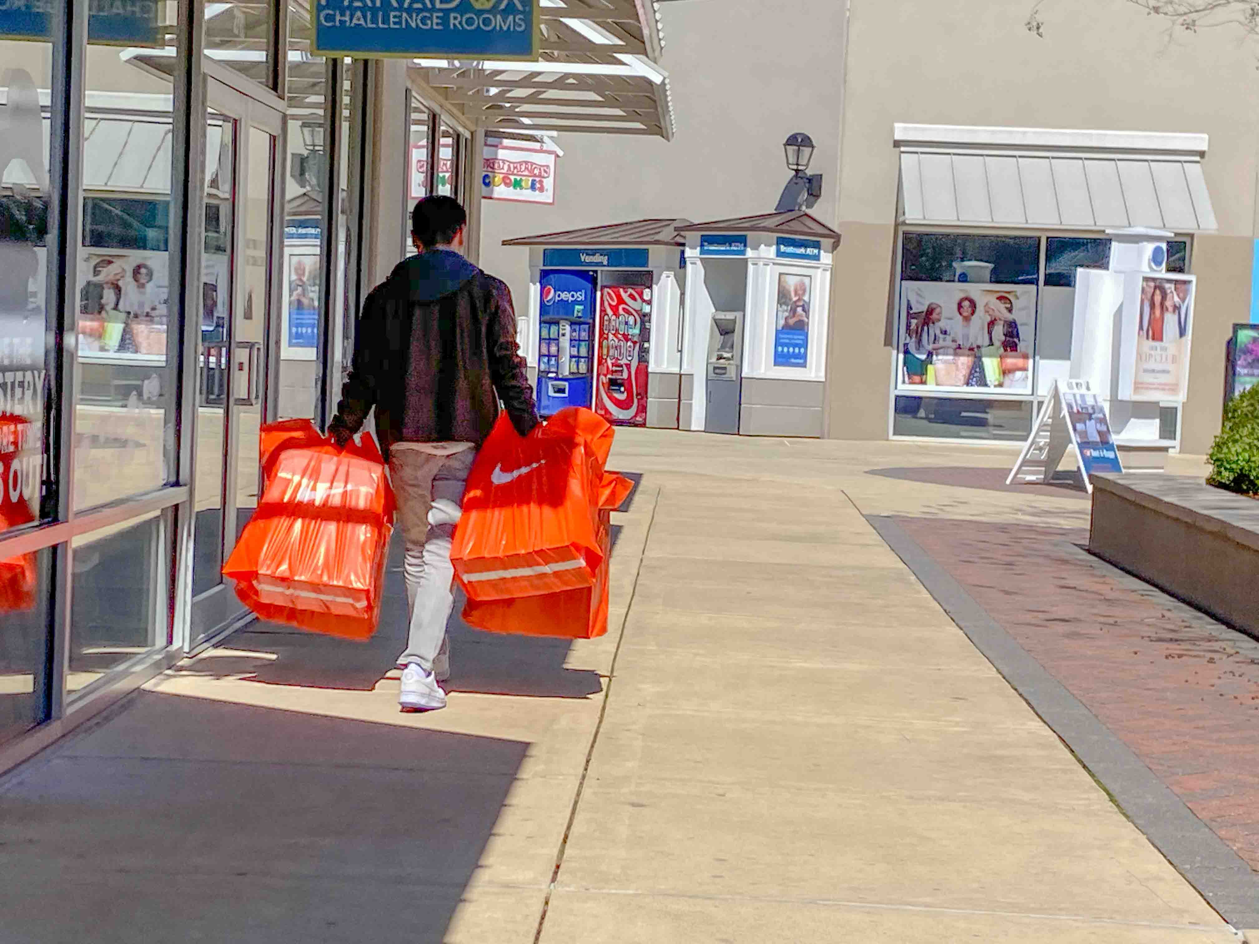 outlets of mississippi nike store