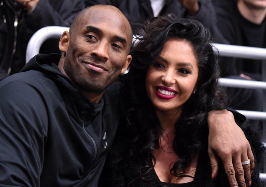 Kobe and Vanessa Bryant attend a March 2016 NHL game between the Washington Capitals and the Los Angeles Kings at Staples Center.