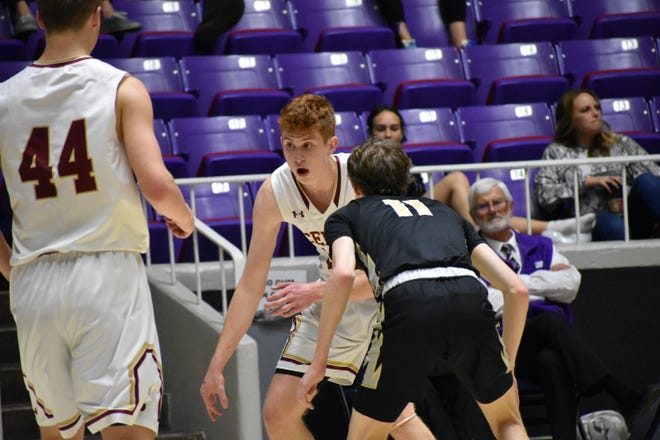 Desert Hills and Cedar face off in the 4A Quarterfinals in the Dee Events Center at Weber State University.