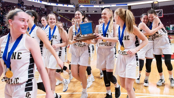 Piaa Girls Basketball Defending Champ Delone Catholic Wins Districts