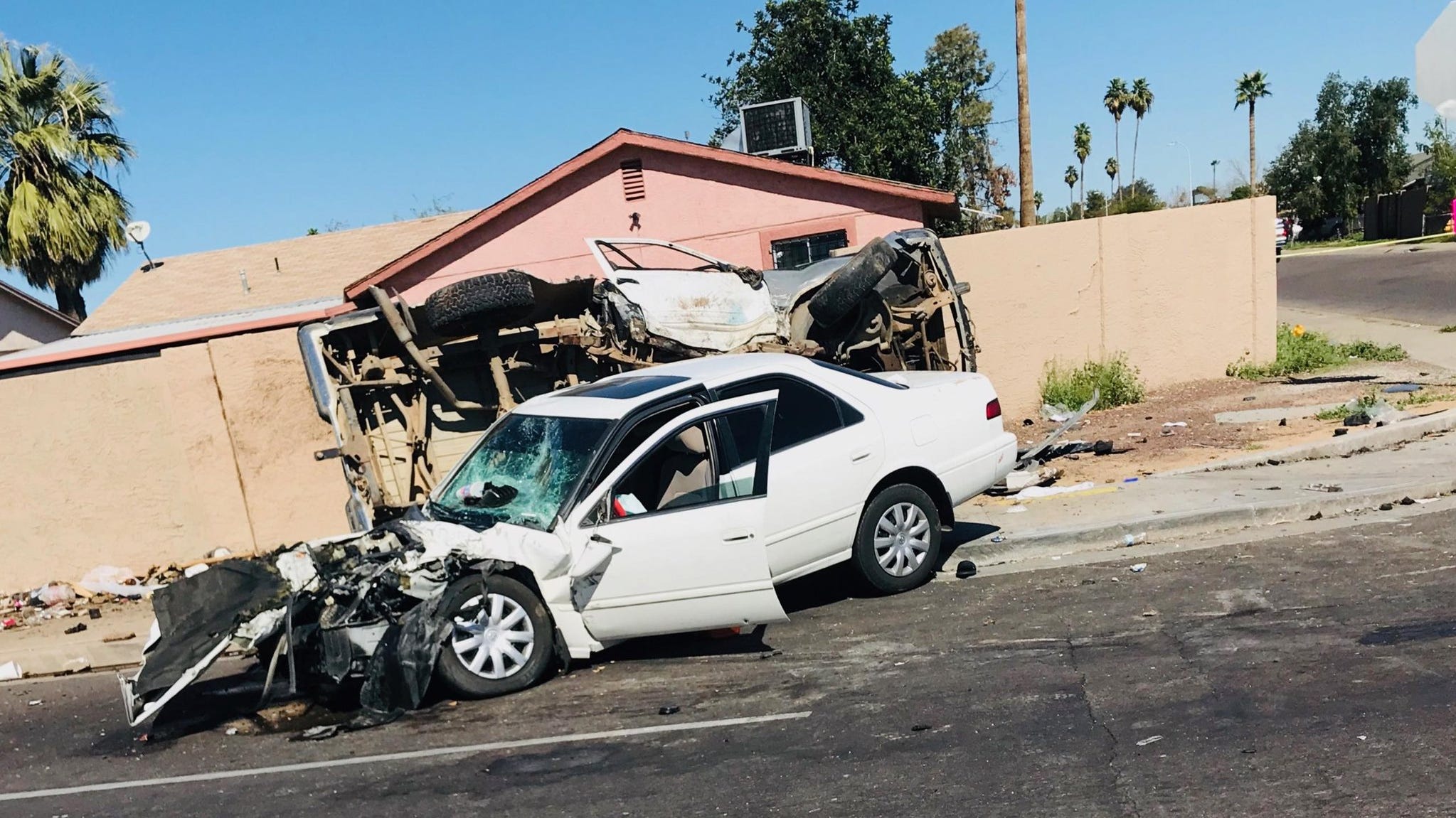 Crash In Phoenix Leaves 3 In Critical Condition Crash In Phoenix Leaves 3 In Critical Condition