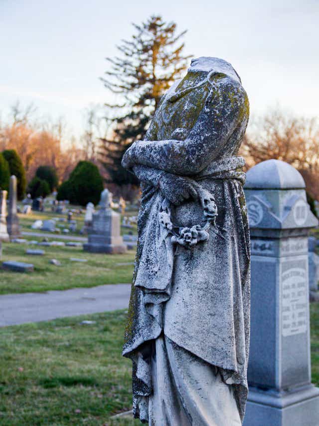 Facing East Documentary Explores Nation S Most Overcrowded Cemetery