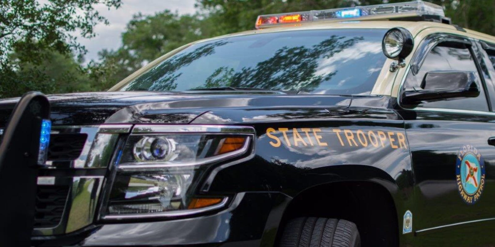 Woman flown to Lanwwood following 3 vehicle crash