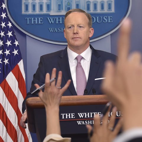Sean Spicer launches new conservative talk show af