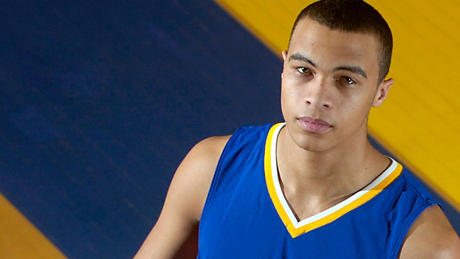 The Bachelorette South Dakota Native Dale Moss To Be On Next Season