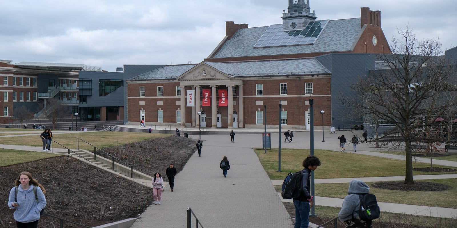 Covid 19 Infections Spiking Around University Of Cincinnati County Says