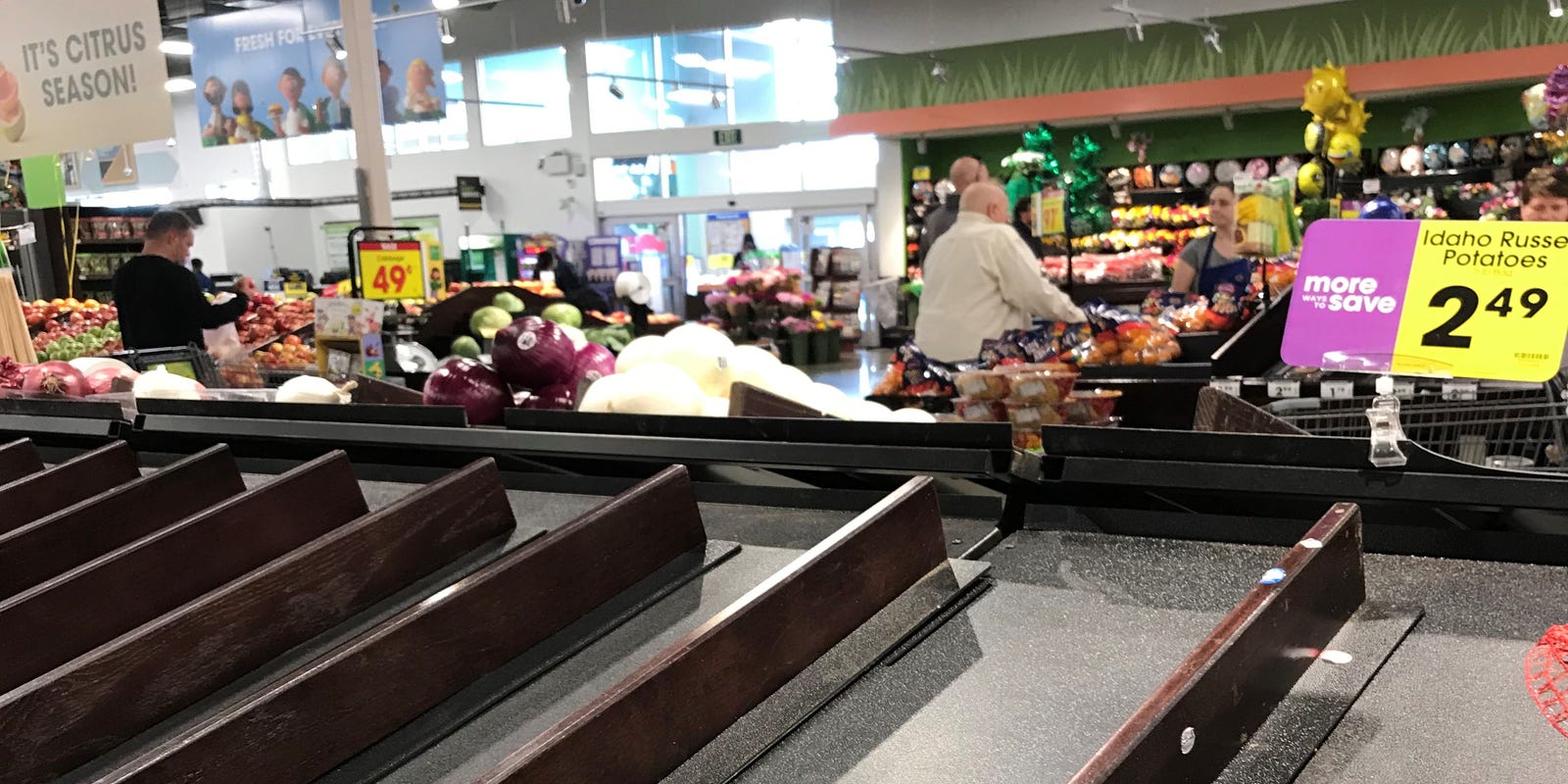 Kroger Walmart Meijer Target Grocers Scramble To Stock