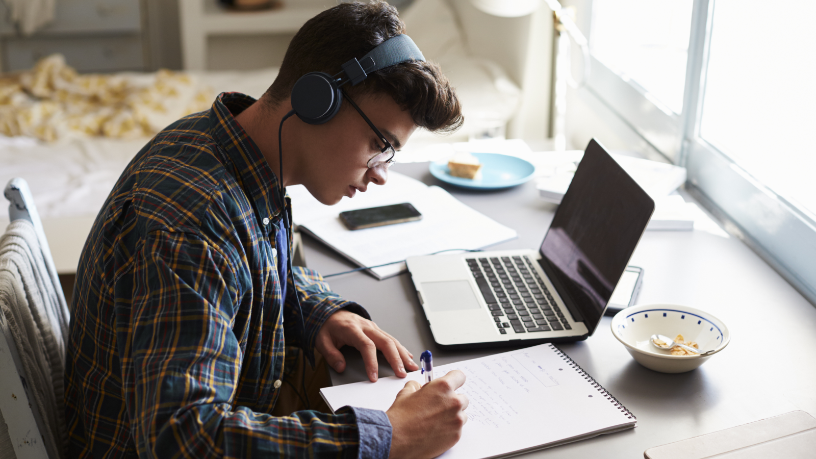 best headphones for distance learning