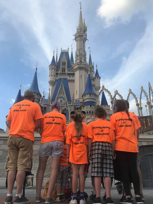Coronavirus Disney World Halts Annual Passholder Payments While