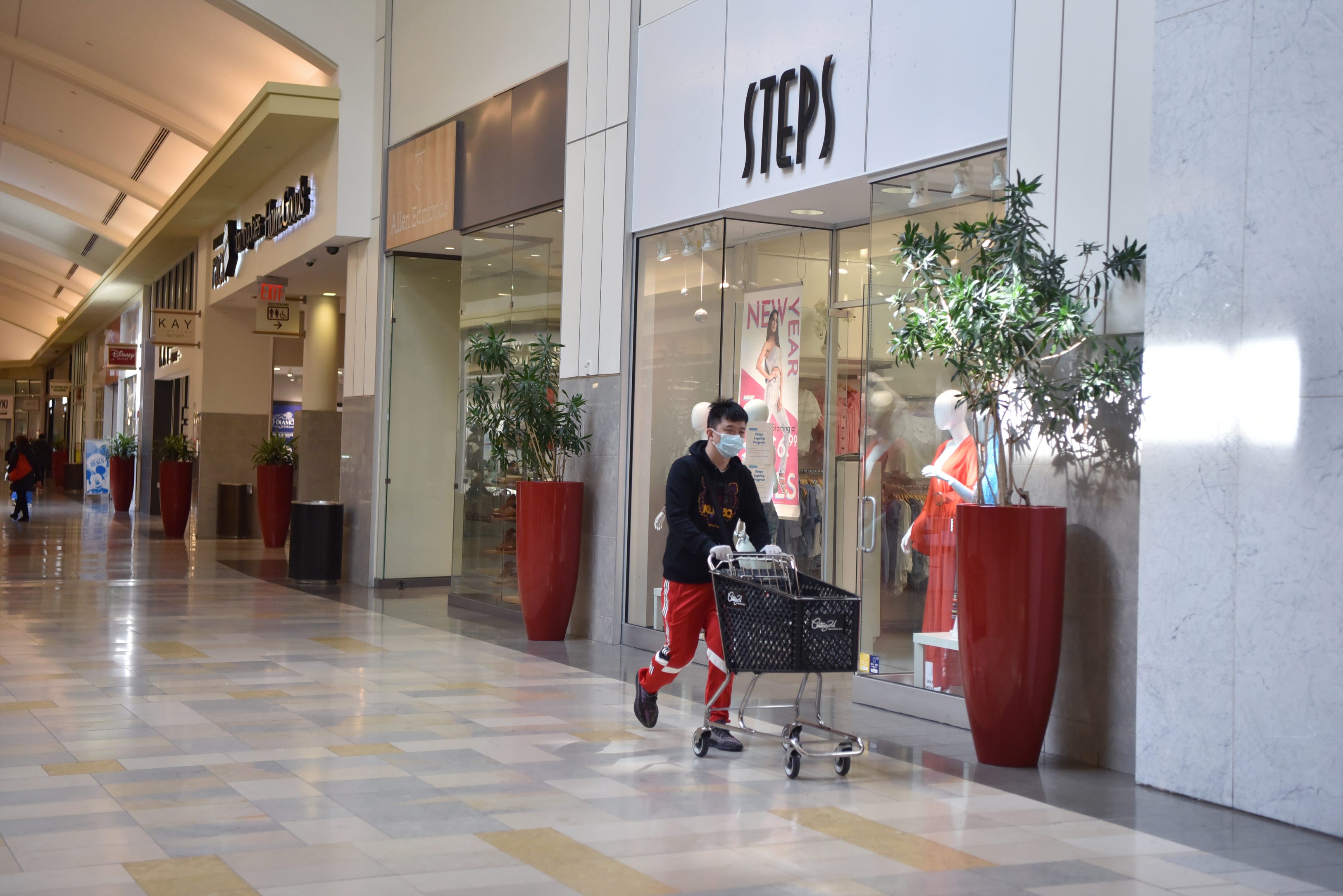 paramus outlet stores