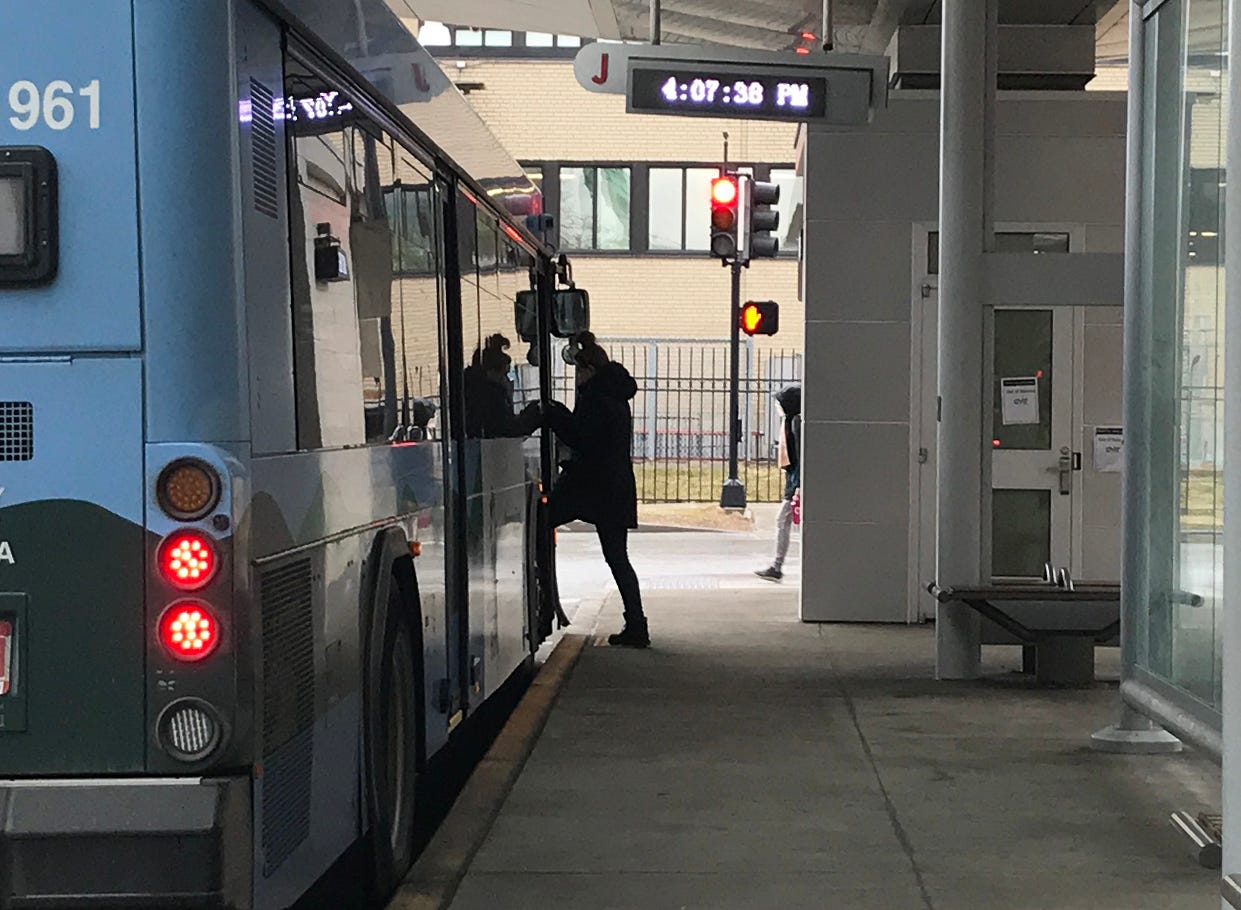 Update Coronavirus Risk Curtails Commuter Bus Service In Vermont
