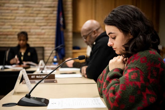 Battle Creek Schools To Pay Coaches Cafeteria Workers During Shutdown