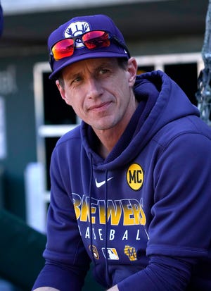 Brewers manager Craig Counsell gets ready for a spring training game last February.