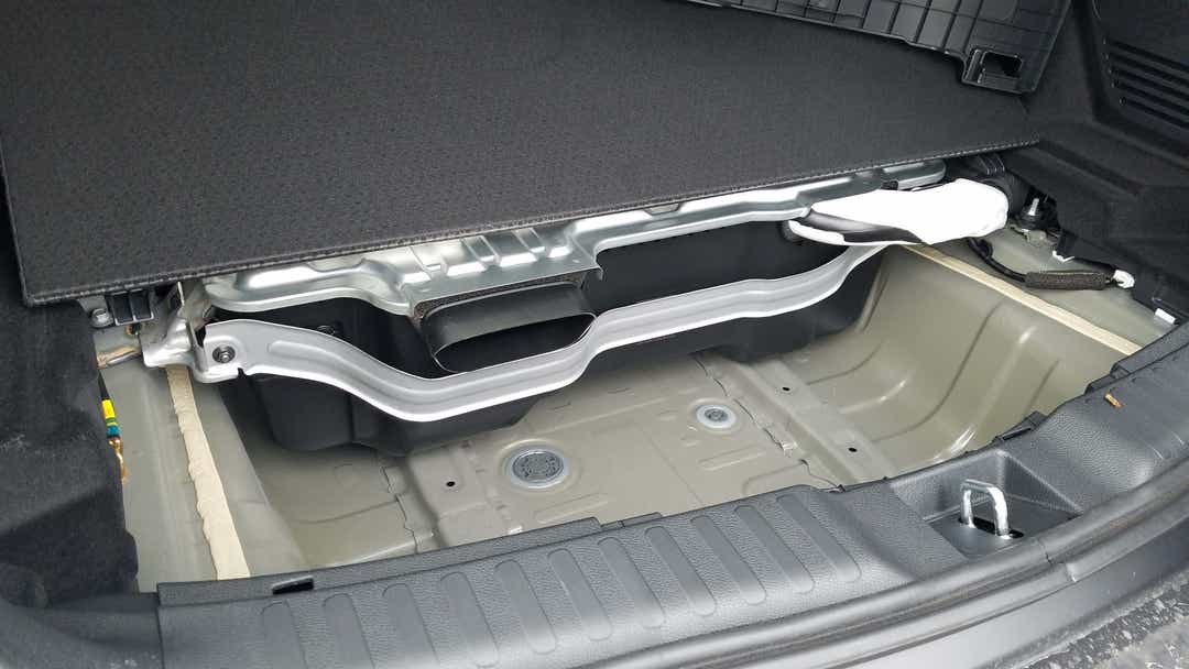 ca1c6635-97a2-4e45-8ca3-18a96ab2f147-crv_hybrid-battery.JPG
