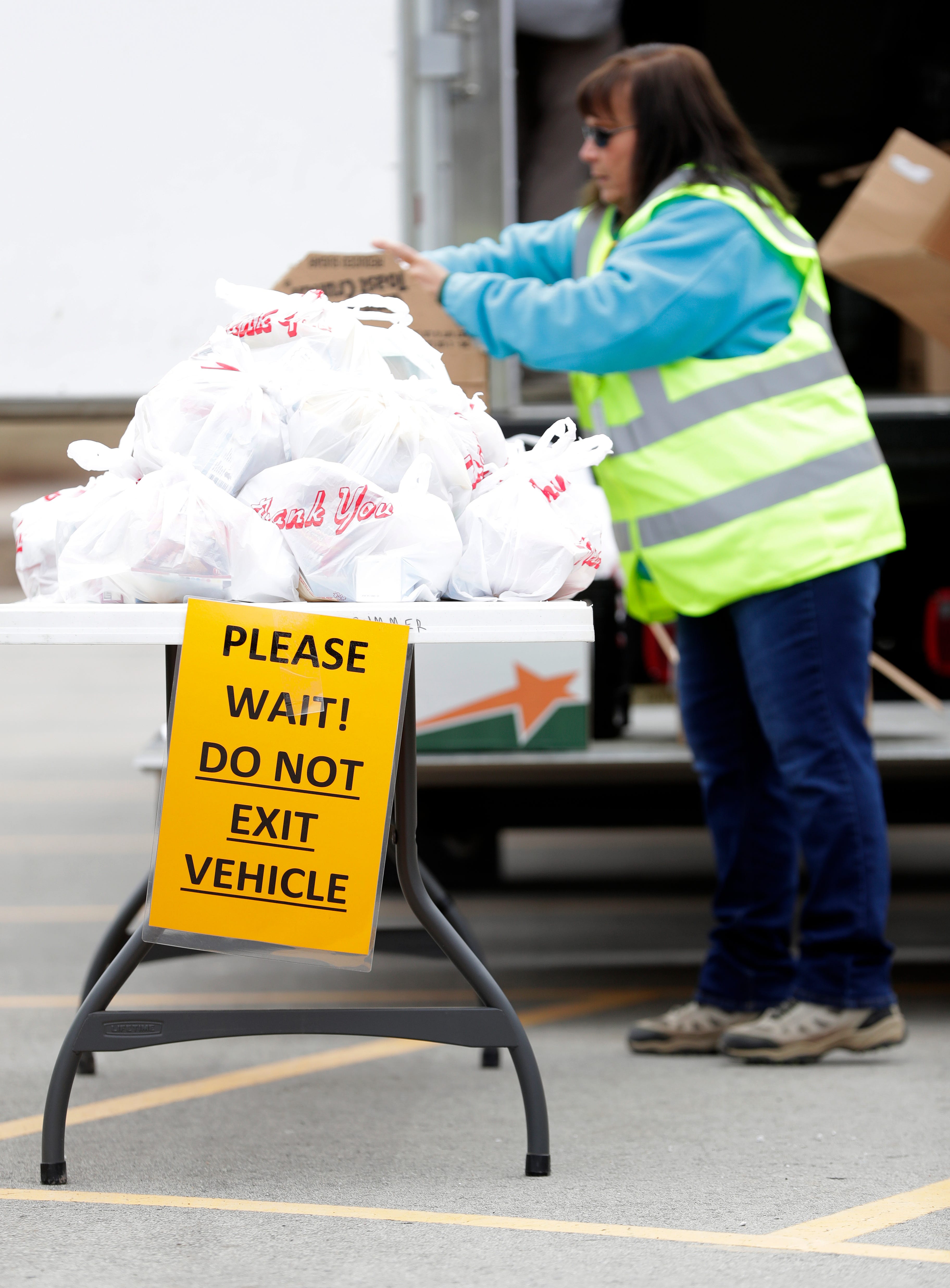 Coronavirus: Green Bay School District distributes over 6,500 meals