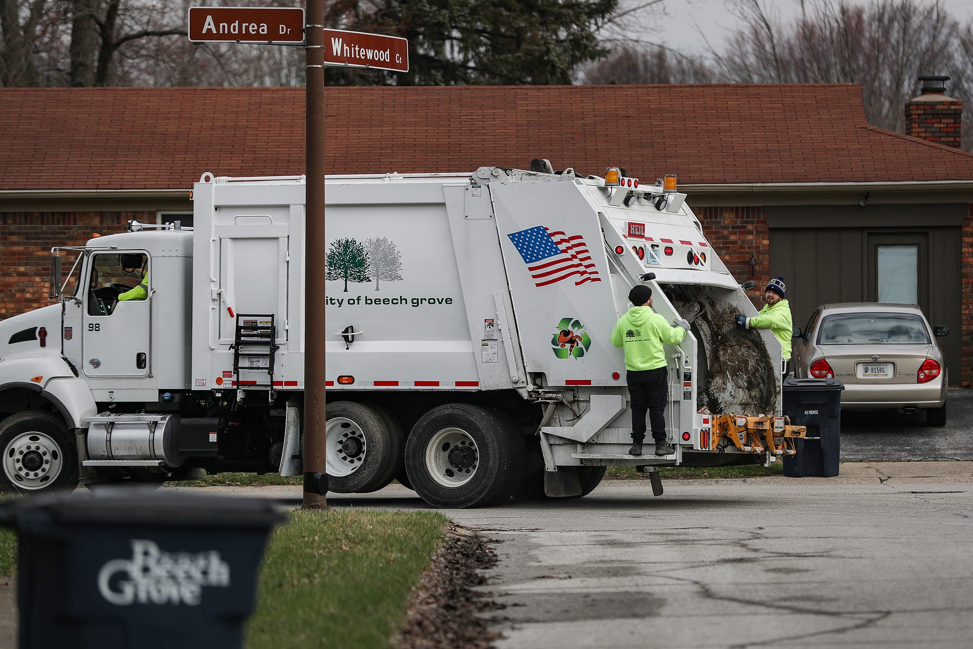 ride on garbage truck