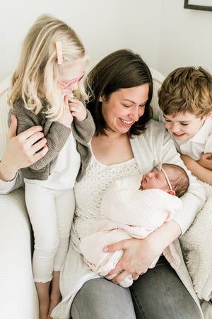 Blocked By Coronavirus From Getting Together New Moms Groups In Milwaukee Go Virtual