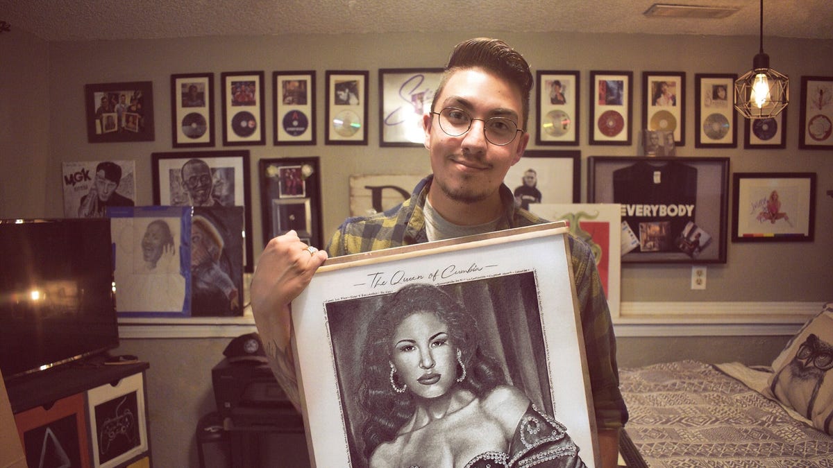 Selena Quintanilla was killed 25 years ago, her memory lives on for fans