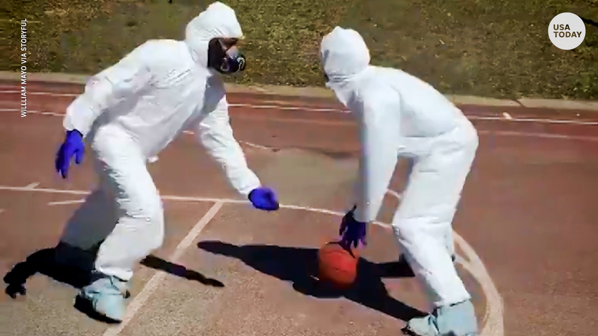 Coronavirus: New York group plays basketball in hazmat suits