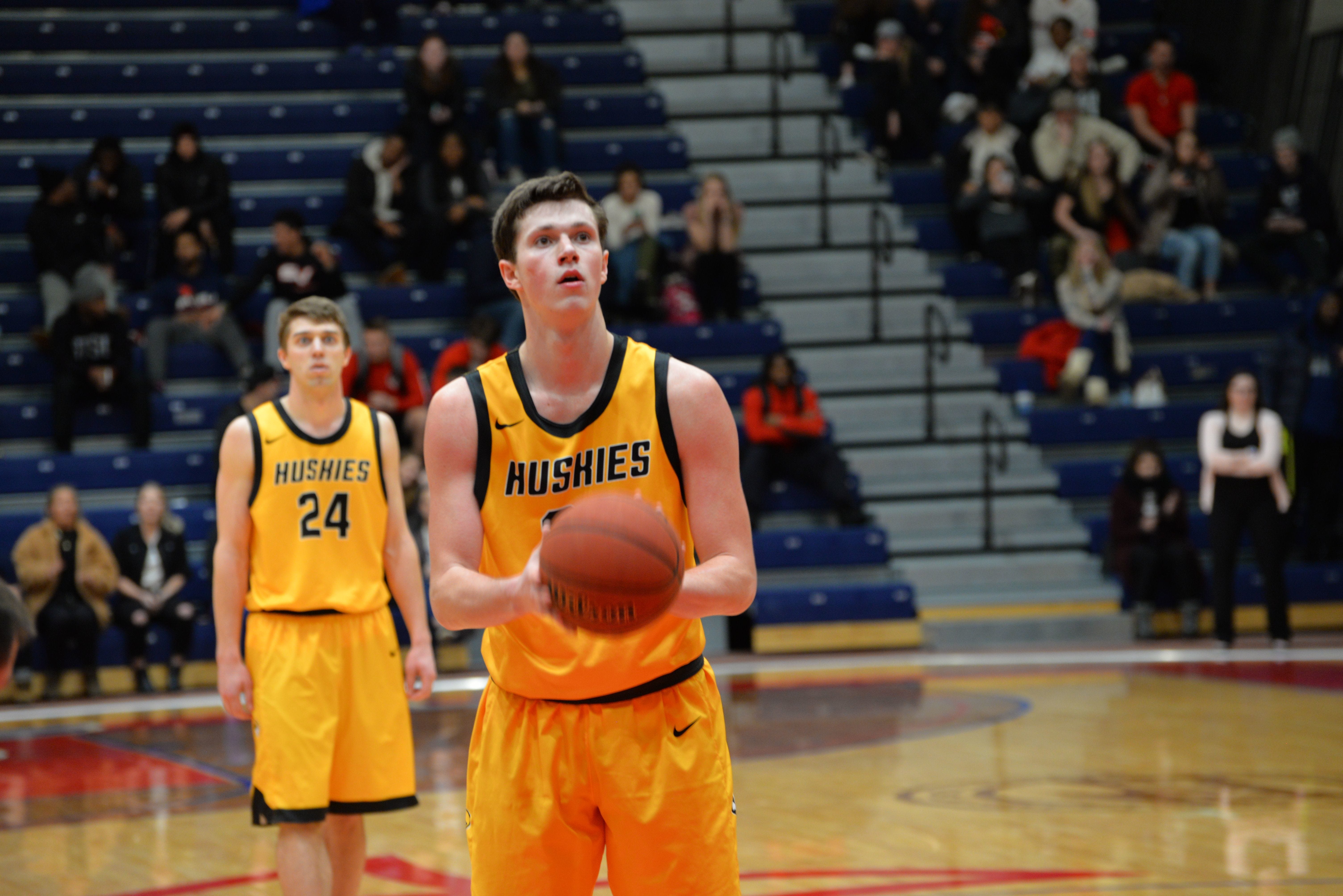 Former Ashwaubenon Star Kyle Monroe Finishes As Michigan Tech S Best