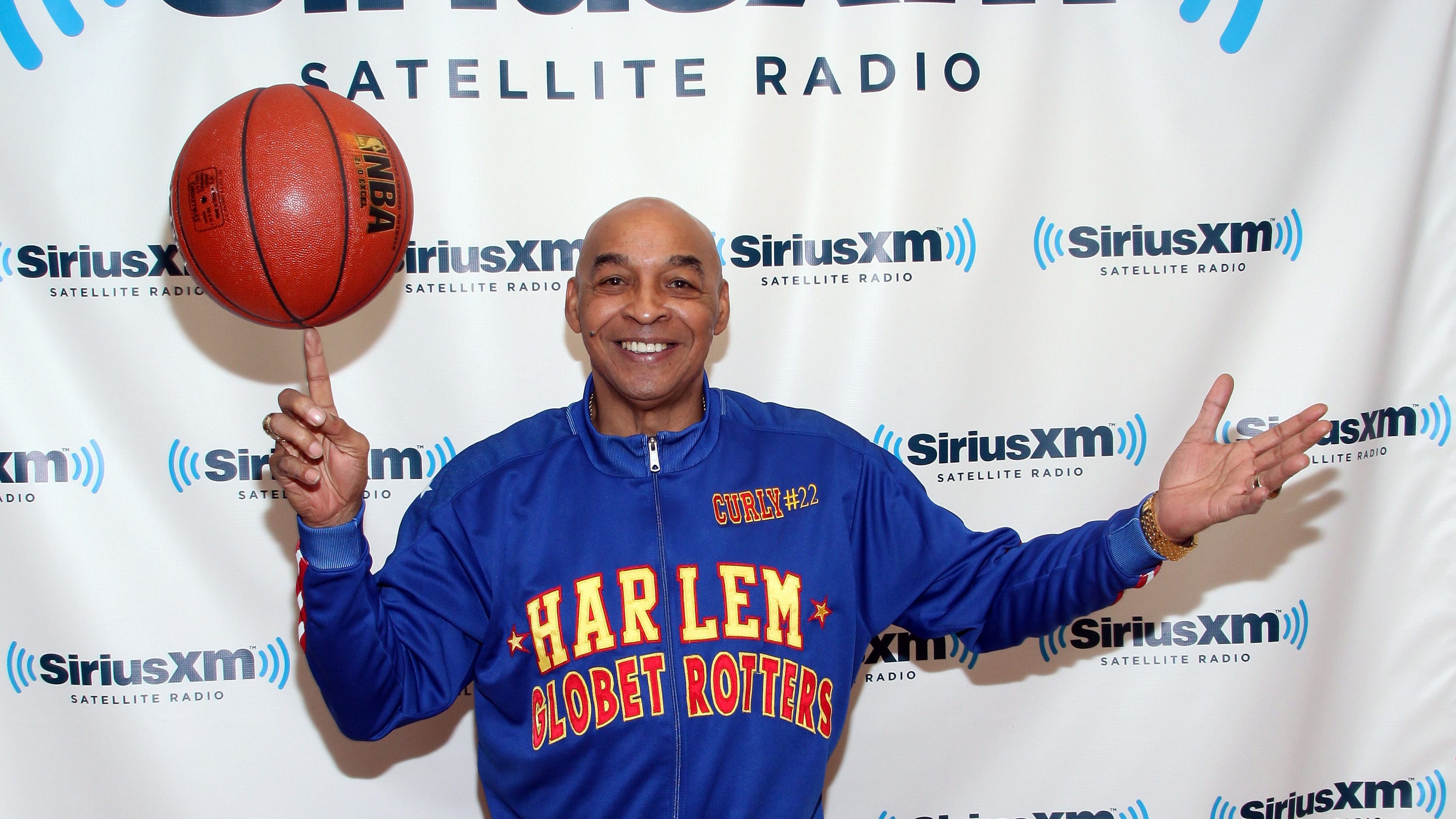 Curly Neal, Harlem Globetrotters legend, dies at age 77